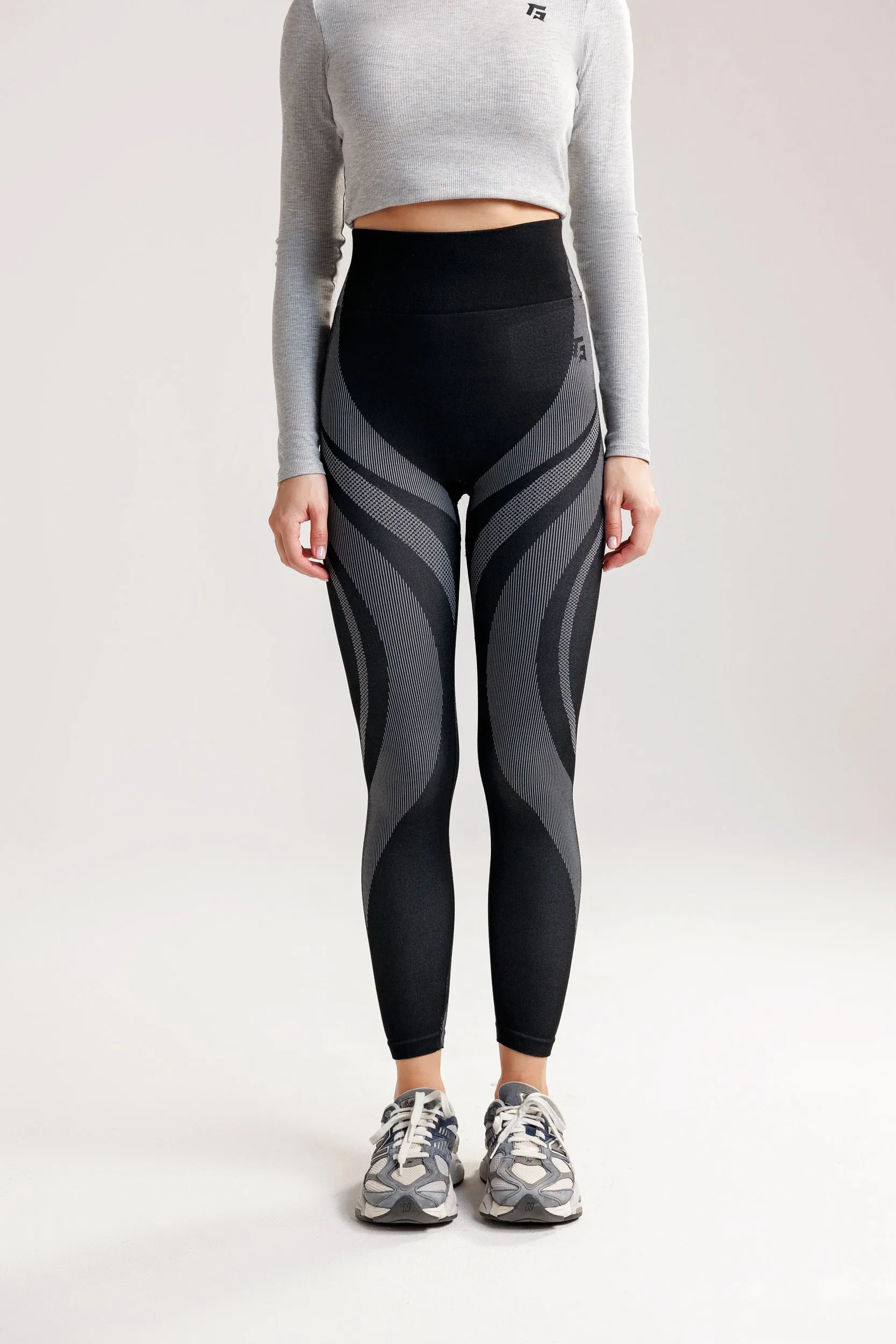 Bristle Pro Leggings (Black)