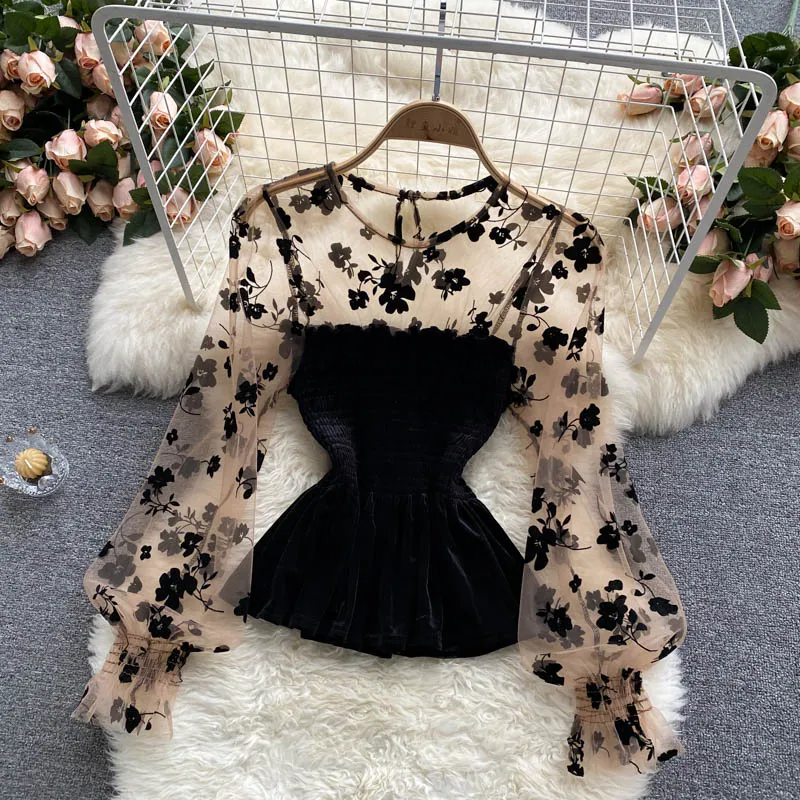 Cute lace long sleeve tops   S90