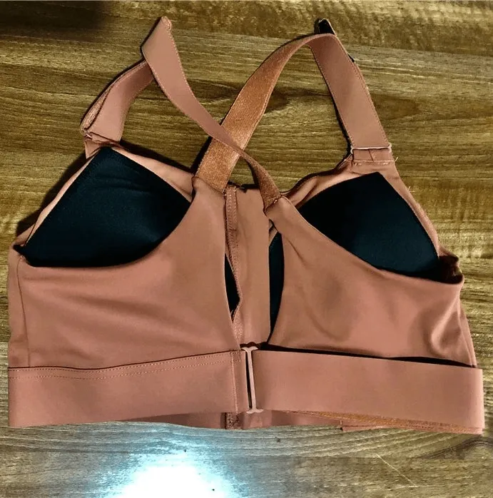 Stylish Women's Shockproof Sports Bras with Adjustable Fastening - SF0445